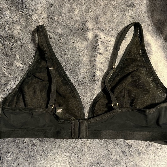 Victoria's Secret Black Lace Bralette Size L NWOT - Picture 3 of 6